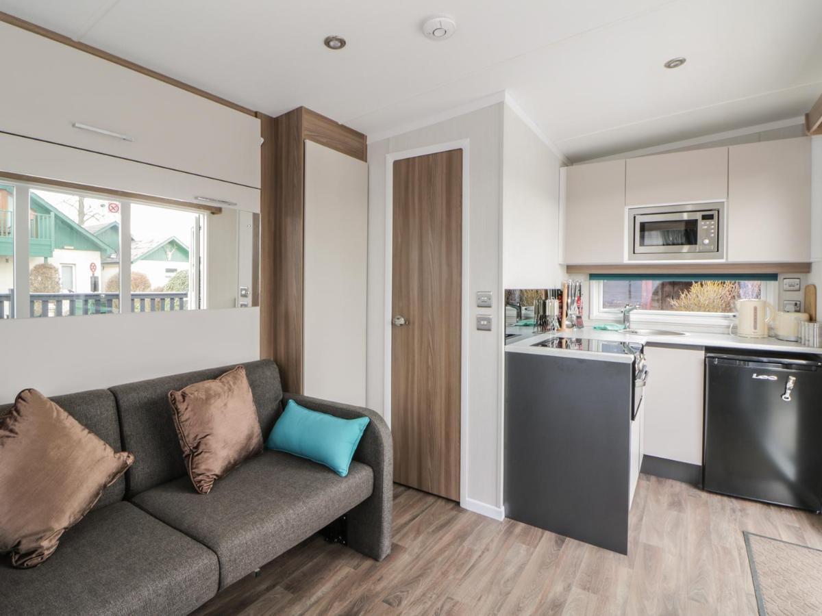 Cabin At The Tavern Villa Blairgowrie and Rattray Bagian luar foto